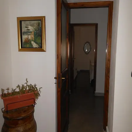 Mareluna Syracuse Room photo
